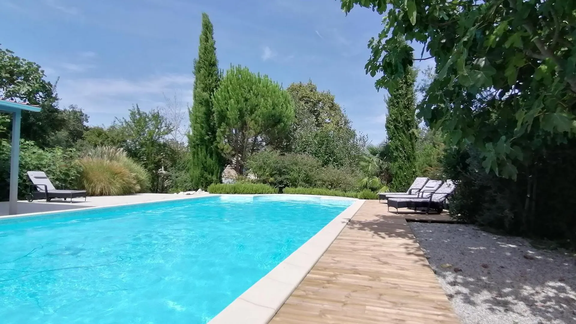 Domaine De La Garenne Ronel Vila