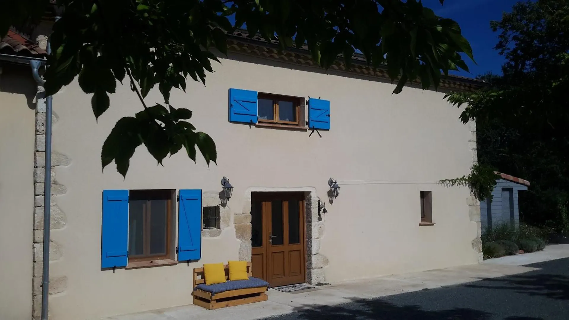 Domaine De La Garenne Ronel Vila